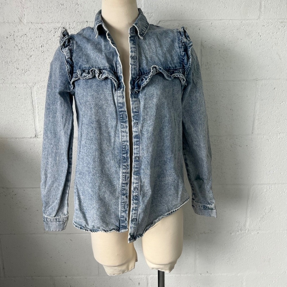 Vylette Denim Ruffle Front Long Sleeve Shirt Women's Size‎ M Light Wash